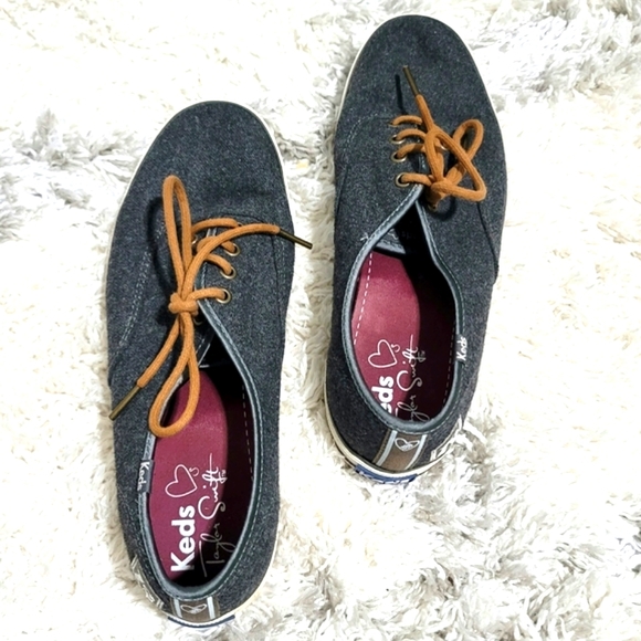 Keds Taylor Swift Women's Sneakers Limited Edition Size 9 - Picture 3 of 11